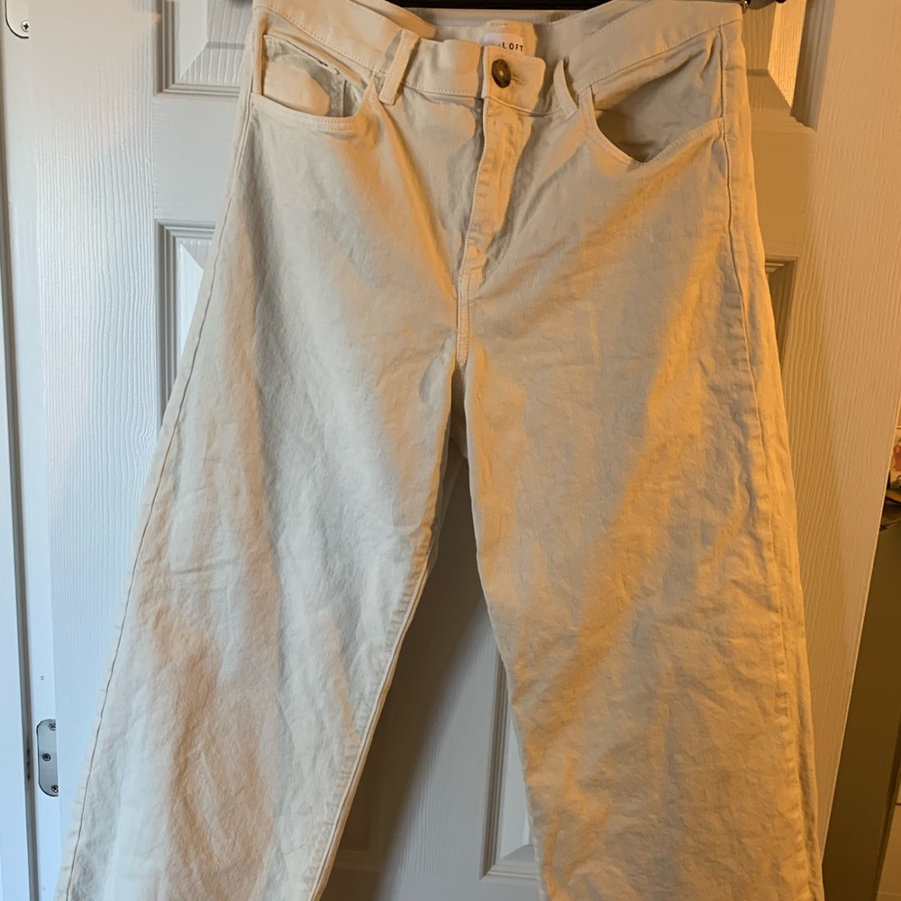 White crop jeans